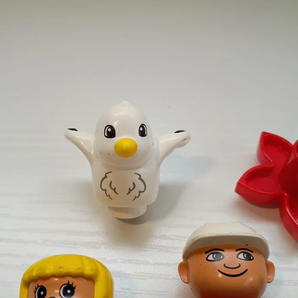 Lego Duplo Figures Accessories Lot Of 5